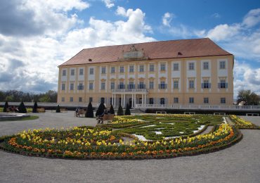 OSTERMARKT AUF SCHLOSS HOF
