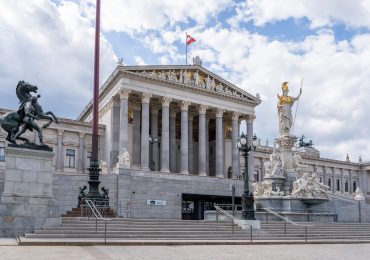 WIEN MAL ANDERS – PARLAMENT & ZENTRALFRIEDHOF