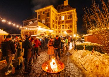 ADVENT AUF SCHLOSS FARRACH
